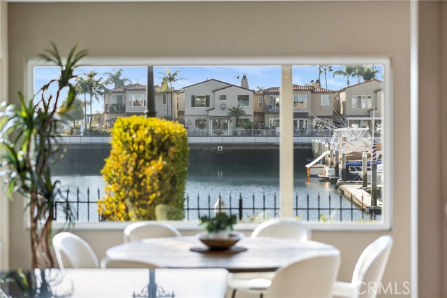 Detail Gallery Image 15 of 44 For 6230 Napoli Ct, Long Beach,  CA 90803 - 4 Beds | 4 Baths