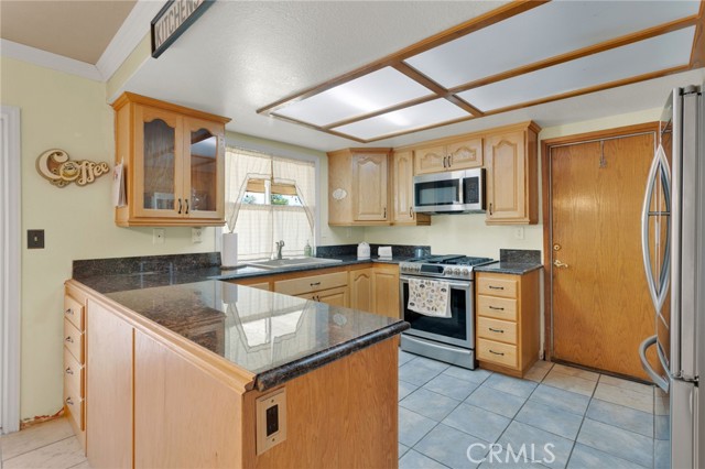 Detail Gallery Image 11 of 37 For 21909 Cherokee Ave, Apple Valley,  CA 92307 - 3 Beds | 2 Baths