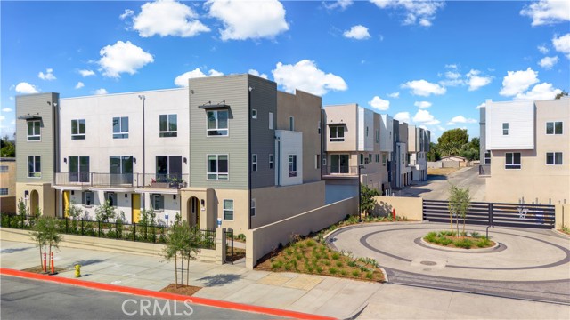 Detail Gallery Image 28 of 28 For 9423 N Sepulveda Blvd #1,  North Hills,  CA 91343 - 3 Beds | 3/1 Baths