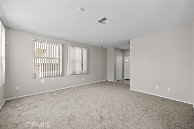 Detail Gallery Image 6 of 38 For 14323 Moon Valley St, Victorville,  CA 92394 - 4 Beds | 3 Baths