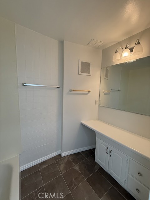 9762 Stanwin Avenue, Arleta CA: https://media.crmls.org/medias/35f2b403-3329-498f-bfb8-8c5c3b04dcd9.jpg