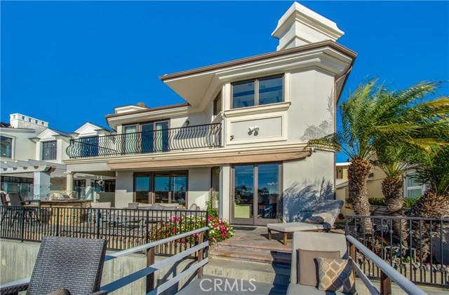 Detail Gallery Image 35 of 53 For 323 via Lido Soud, Newport Beach,  CA 92663 - 4 Beds | 3/1 Baths