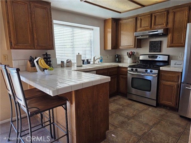 13581 Scarborough Place, Chino CA: https://media.crmls.org/medias/35f33bc5-3f0f-4fd9-8f58-437375e8e480.jpg