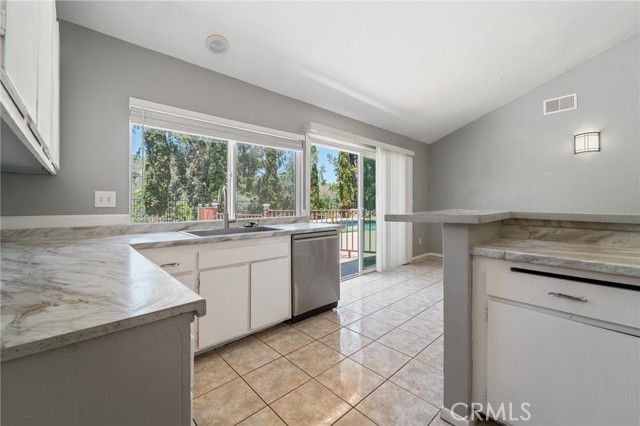 4005 Joelton Drive, Agoura Hills CA: https://media.crmls.org/medias/35f3e28e-3984-45d7-a264-3642d4aaae83.jpg