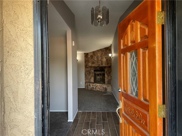 Detail Gallery Image 10 of 14 For 13752 Deauville Dr, Victorville,  CA 92395 - 3 Beds | 2/1 Baths