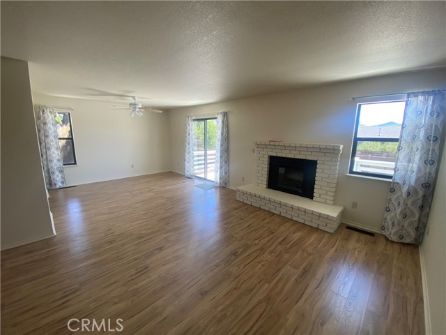 19491 Mountain Meadow S, Hidden Valley Lake CA: https://media.crmls.org/medias/35f45b33-761e-48b9-b561-ac713c54abfa.jpg