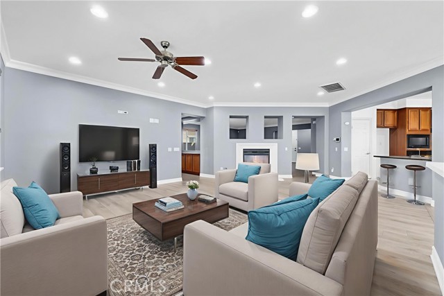 Detail Gallery Image 10 of 42 For 519 Cedarbrook Ln, Corona,  CA 92879 - 4 Beds | 2/1 Baths