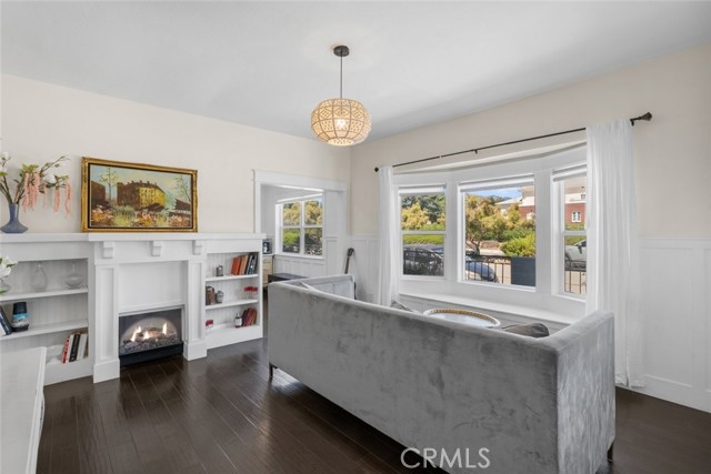 Detail Gallery Image 5 of 33 For 329 N Campus Ave, Upland,  CA 91786 - 3 Beds | 3 Baths