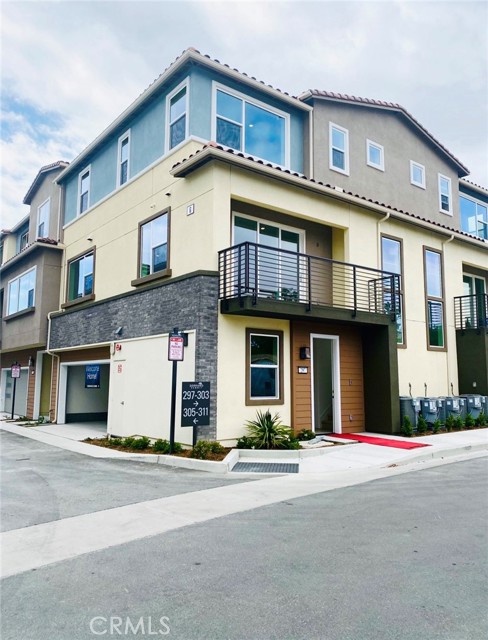 297 Carmona Lake Forest, California
