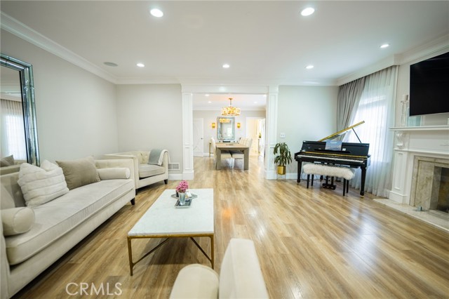 1281 E Orange Grove Boulevard, Pasadena CA: https://media.crmls.org/medias/35f60ae3-9f6d-46b2-9a34-3d013dbe4311.jpg