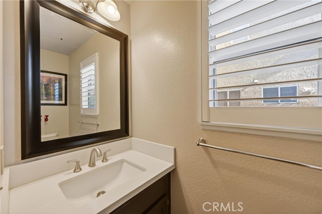 Detail Gallery Image 22 of 37 For 13632 Kings Canyon Ct, Fontana,  CA 92336 - 4 Beds | 2/1 Baths