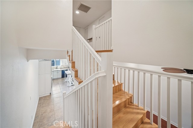 Detail Gallery Image 13 of 27 For 19545 Sherman Way, Reseda,  CA 91335 - 3 Beds | 1/1 Baths