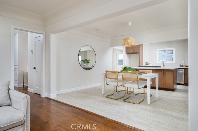 501 E 5th Street, Ontario CA: https://media.crmls.org/medias/35f6e6ee-8859-48ff-b209-f55dce609c65.jpg