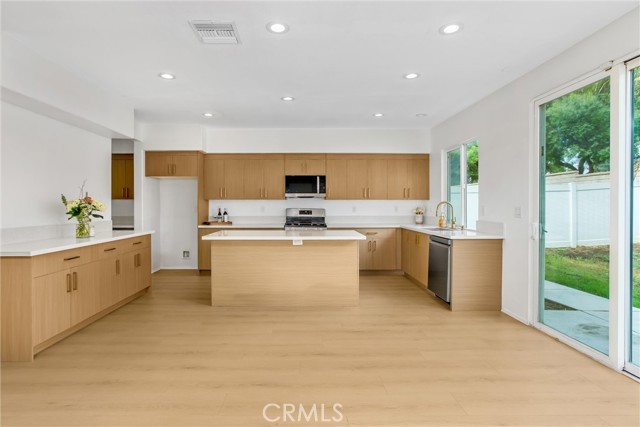 Detail Gallery Image 17 of 52 For 27340 Willow Leaf Rd, Moreno Valley,  CA 92555 - 5 Beds | 4/1 Baths