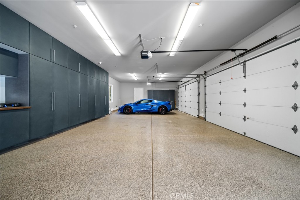 MLS #OC25186135 img 28