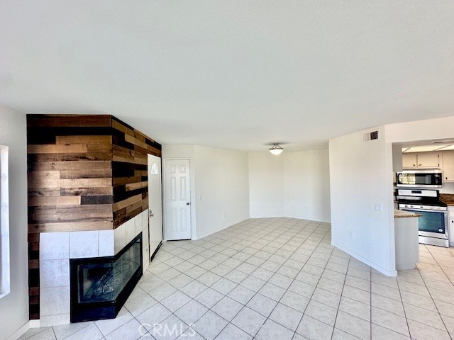 8065 E Sandstone Drive, Anaheim Hills CA: https://media.crmls.org/medias/35f81f09-9fed-4c1a-b8d2-bb3d058f80f0.jpg