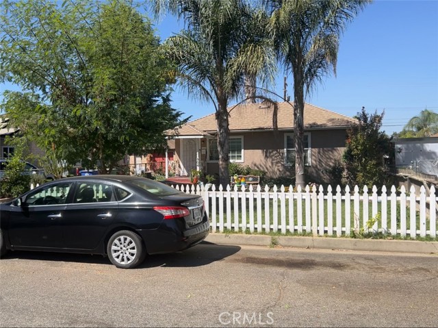 Detail Gallery Image 1 of 4 For 904 Riverside Ave, Chowchilla,  CA 93610 - 3 Beds | 2 Baths