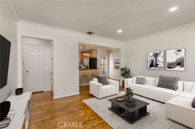 Detail Gallery Image 6 of 23 For 4410 Stern, Sherman Oaks,  CA 91423 - 3 Beds | 2 Baths