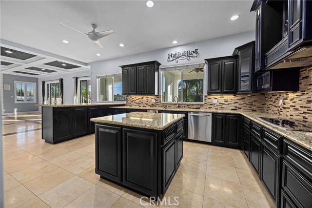 Detail Gallery Image 5 of 58 For 29061 Lupin Pl, Canyon Lake,  CA 92587 - 5 Beds | 3/1 Baths