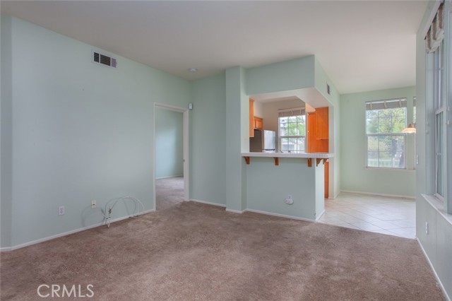 Detail Gallery Image 6 of 21 For 27009 Channel Ln #2,  Valencia,  CA 91355 - 2 Beds | 2 Baths
