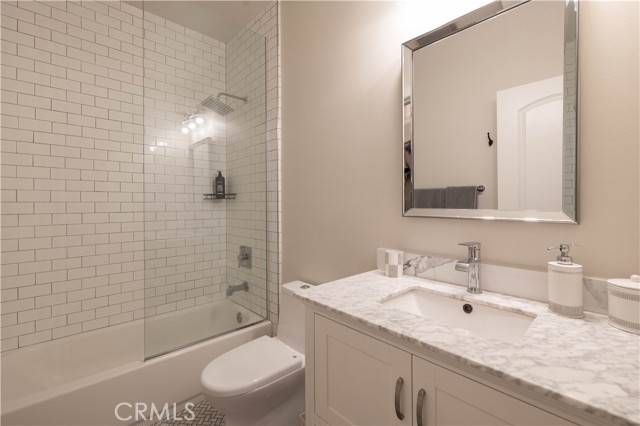 Detail Gallery Image 18 of 33 For 374 Mountainaire Ln, Big Bear Lake,  CA 92315 - 4 Beds | 3 Baths