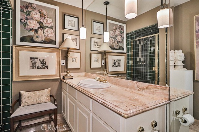 Detail Gallery Image 34 of 74 For 17141 Superior St, Northridge,  CA 91325 - 6 Beds | 4 Baths