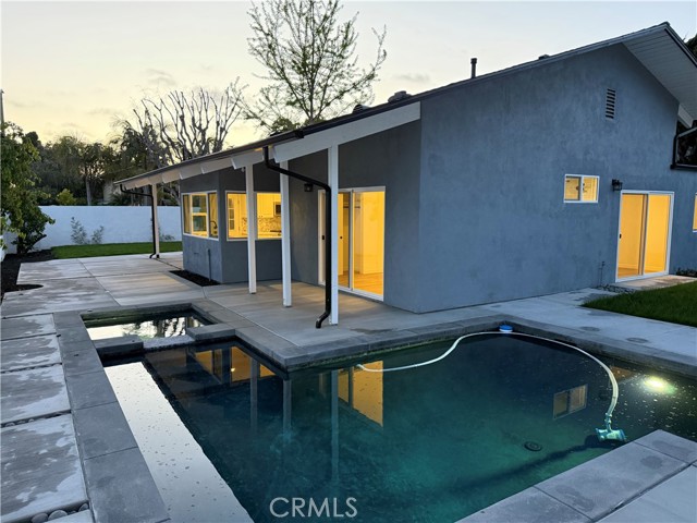 20272 Deervale Lane, Huntington Beach CA: https://media.crmls.org/medias/35faeb17-066b-472d-9c7f-d260dcf1697e.jpg
