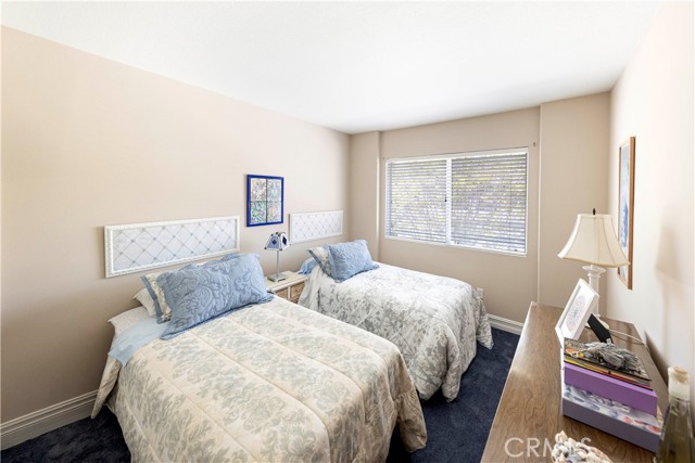61 Stoney Pointe, Laguna Niguel CA: https://media.crmls.org/medias/35fafe75-5164-4156-b23e-64fd10c3460c.jpg