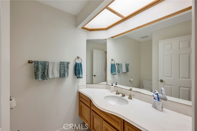Detail Gallery Image 21 of 65 For 27702 Greenfield Dr, Laguna Hills,  CA 92653 - 7 Beds | 5/2 Baths