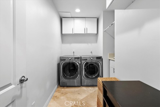 416 Avenue E, Redondo Beach, California 90277, 5 Bedrooms Bedrooms, ,2 BathroomsBathrooms,Residential,Sold,Avenue E,SB21248729