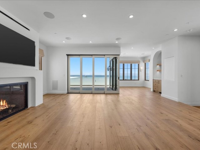 Detail Gallery Image 10 of 61 For 505 Bayview Dr, Manhattan Beach,  CA 90266 - 3 Beds | 3/1 Baths