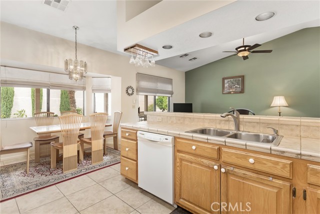 Detail Gallery Image 13 of 48 For 9551 Congressional, Desert Hot Springs,  CA 92240 - 2 Beds | 2 Baths