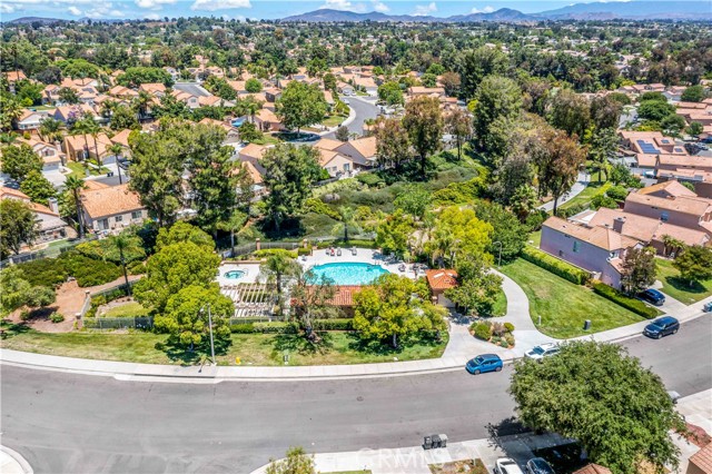 Detail Gallery Image 40 of 41 For 31813 via Campanario, Temecula,  CA 92592 - 4 Beds | 2 Baths