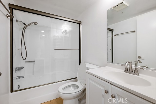 433 S Manhattan, Los Angeles CA: https://media.crmls.org/medias/35fdc3d9-6947-411c-8789-bf7ac73833c8.jpg