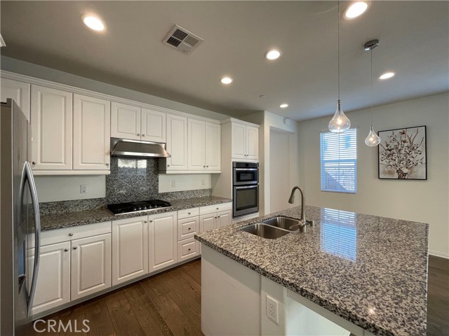 Detail Gallery Image 11 of 34 For 333 Calle Elegante, Lake Forest,  CA 92630 - 3 Beds | 2/1 Baths