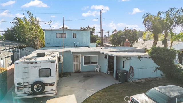 Detail Gallery Image 22 of 30 For 11878 205th St, Lakewood,  CA 90715 - 5 Beds | 2/1 Baths