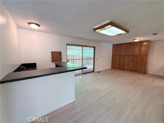 Detail Gallery Image 9 of 29 For 2575 Riverside Ter, Los Angeles,  CA 90039 - – Beds | – Baths