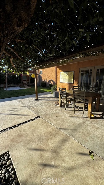 806 E 91st, Los Angeles CA: https://media.crmls.org/medias/35ffc25f-1427-46f0-80ed-6fd9f918f66d.jpg