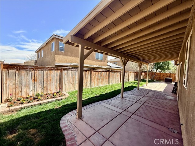 Detail Gallery Image 3 of 43 For 2274 Dwight Ct, Rosamond,  CA 93560 - 5 Beds | 3 Baths