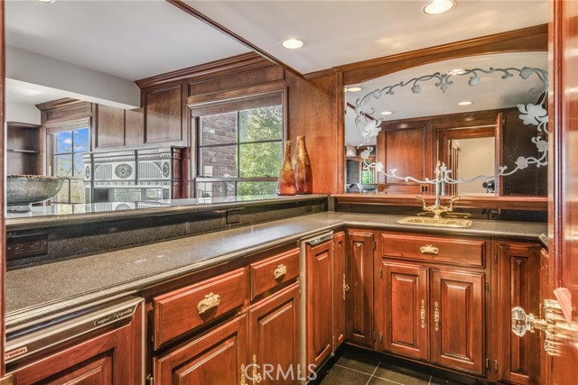 Detail Gallery Image 23 of 54 For 1409 via Arco, Palos Verdes Estates,  CA 90274 - 7 Beds | 5/2 Baths