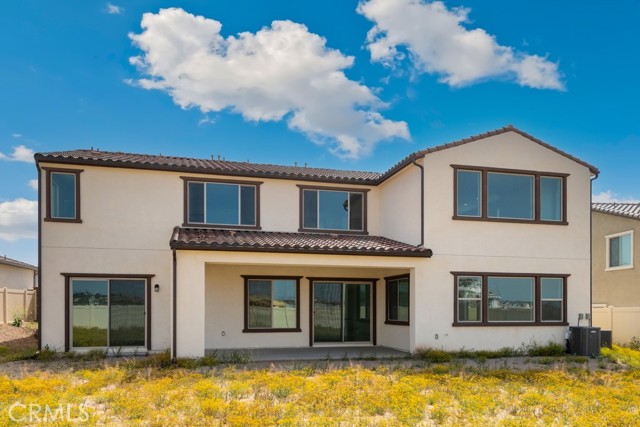 17744 Mcdowell Valley Drive, Riverside CA: https://media.crmls.org/medias/36002119-2703-4df2-aa89-c7191821bce8.jpg