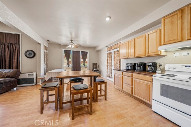 Detail Gallery Image 23 of 56 For 2920 Meadow Creek Rd, Clearlake Oaks,  CA 95423 - 3 Beds | 2/1 Baths