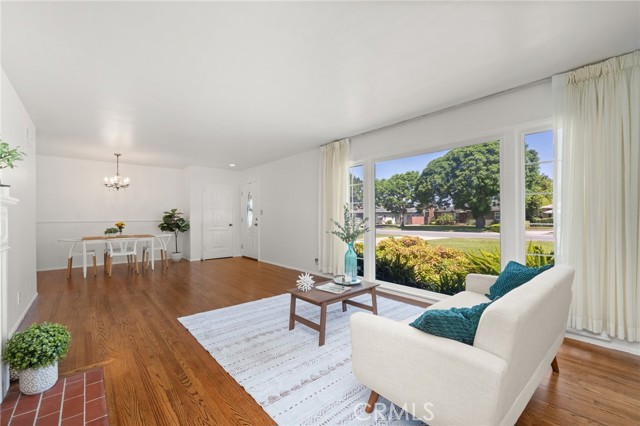 Detail Gallery Image 8 of 47 For 1424 E Vine Ave, West Covina,  CA 91791 - 4 Beds | 2/1 Baths
