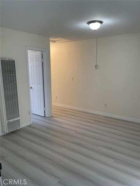 Detail Gallery Image 5 of 12 For 2106 W 9th St, Santa Ana,  CA 92703 - 5 Beds | 3 Baths