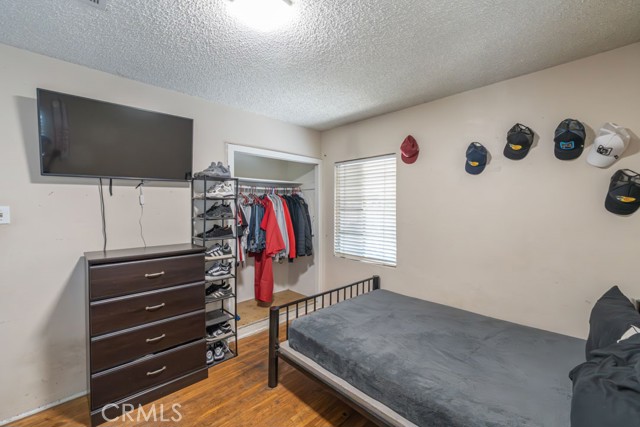 6933 Delta Avenue, Long Beach CA: https://media.crmls.org/medias/360096e3-7fb3-4dec-bf24-a21fed8fecc4.jpg