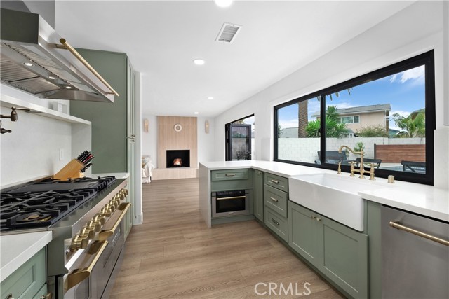 3550 Goldenrod Circle, Seal Beach CA: https://media.crmls.org/medias/3600e3b0-5b57-4478-9798-de54a757b1d4.jpg