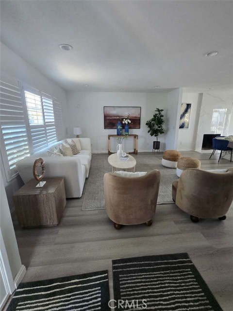 Detail Gallery Image 2 of 11 For 6971 Dresden Cir, Huntington Beach,  CA 92647 - 3 Beds | 2 Baths
