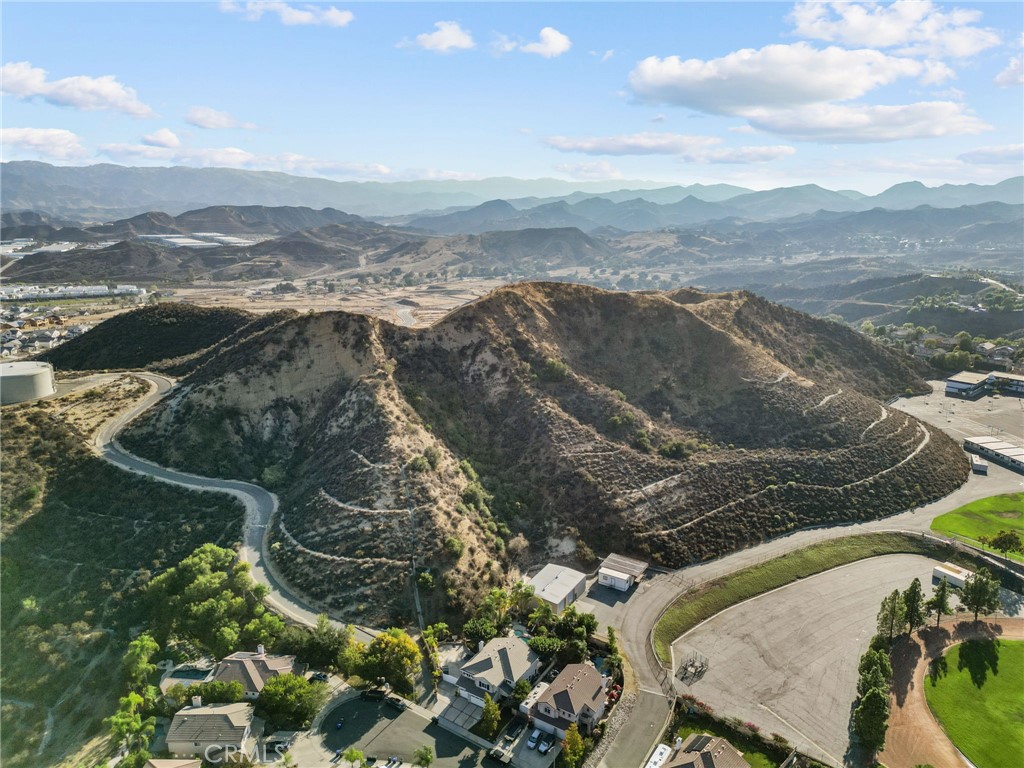 https://media.crmls.org/medias/3601501e-6b2f-48bb-9caa-aa13fa336e69.jpg?preset=X-Large