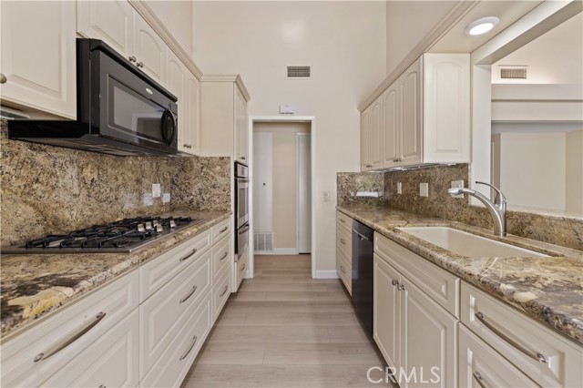 Detail Gallery Image 14 of 31 For 1954 Vista Caudal, Newport Beach,  CA 92660 - 3 Beds | 2 Baths