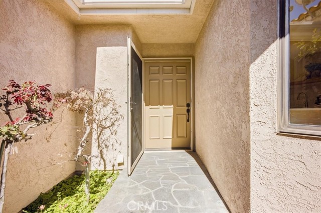 Detail Gallery Image 4 of 43 For 1015 Pebble Beach, Upland,  CA 91784 - 2 Beds | 2 Baths